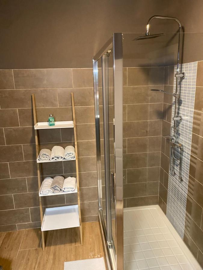 Superbe Appartement Charleroi Bagian luar foto