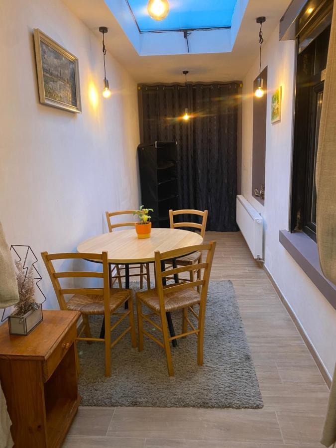Superbe Appartement Charleroi Bagian luar foto