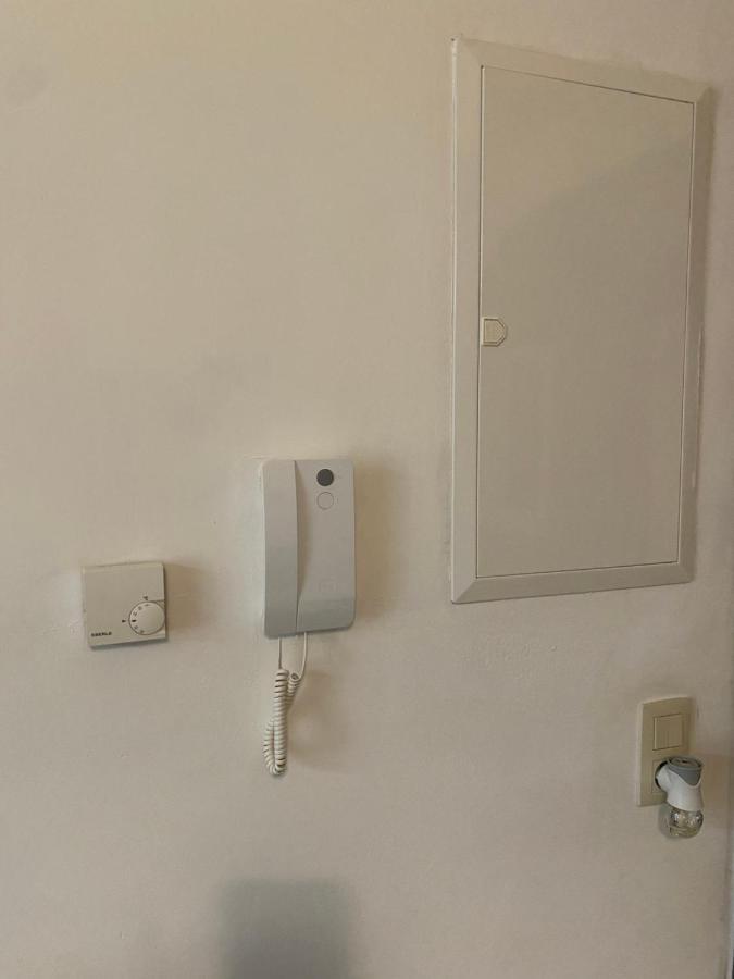 Superbe Appartement Charleroi Bagian luar foto