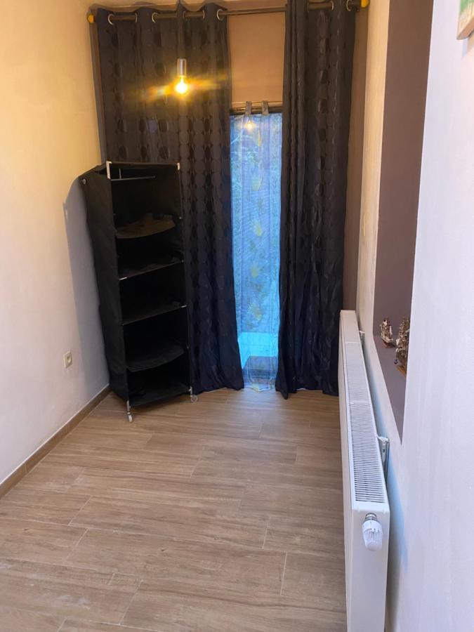 Superbe Appartement Charleroi Bagian luar foto