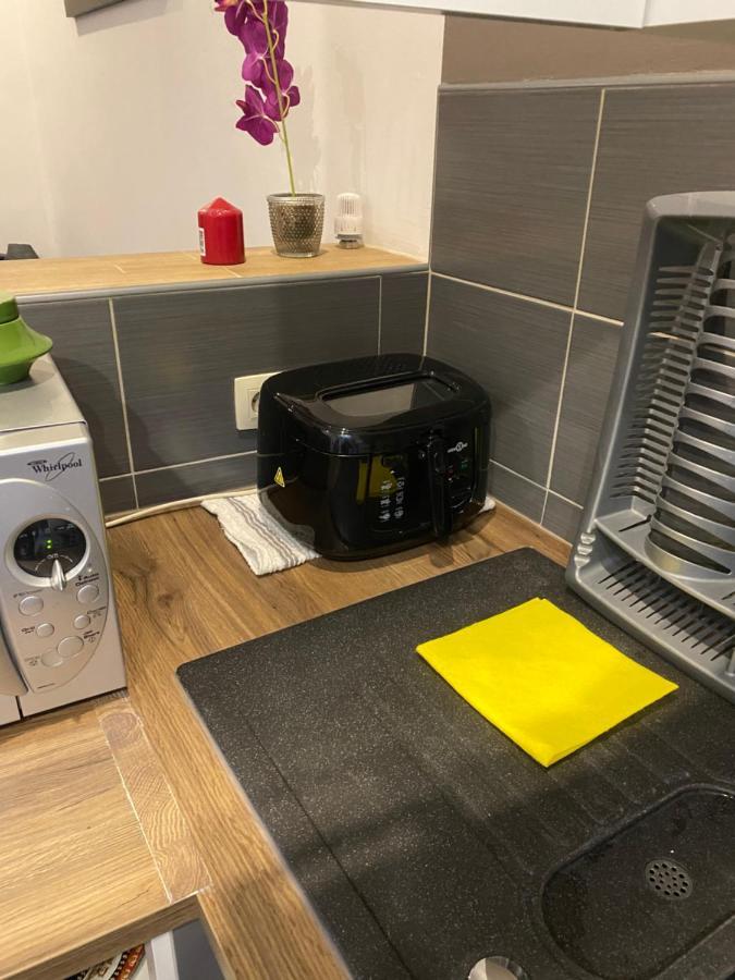 Superbe Appartement Charleroi Bagian luar foto