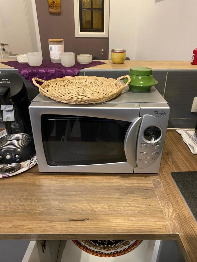 Superbe Appartement Charleroi Bagian luar foto
